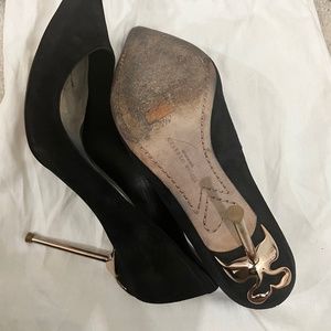 4 pairs of Designer shoes